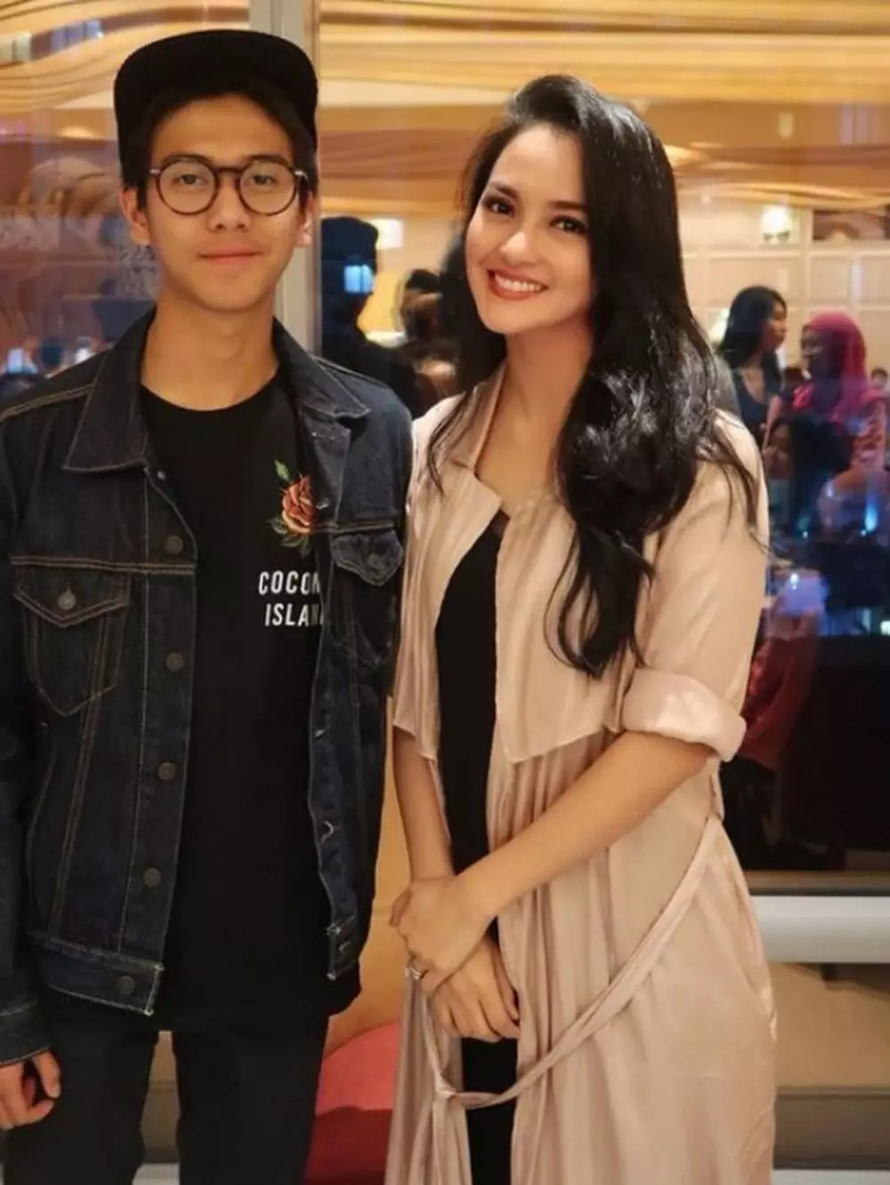 potret 13 seleb saat ketemu artis idola Berbagai sumber