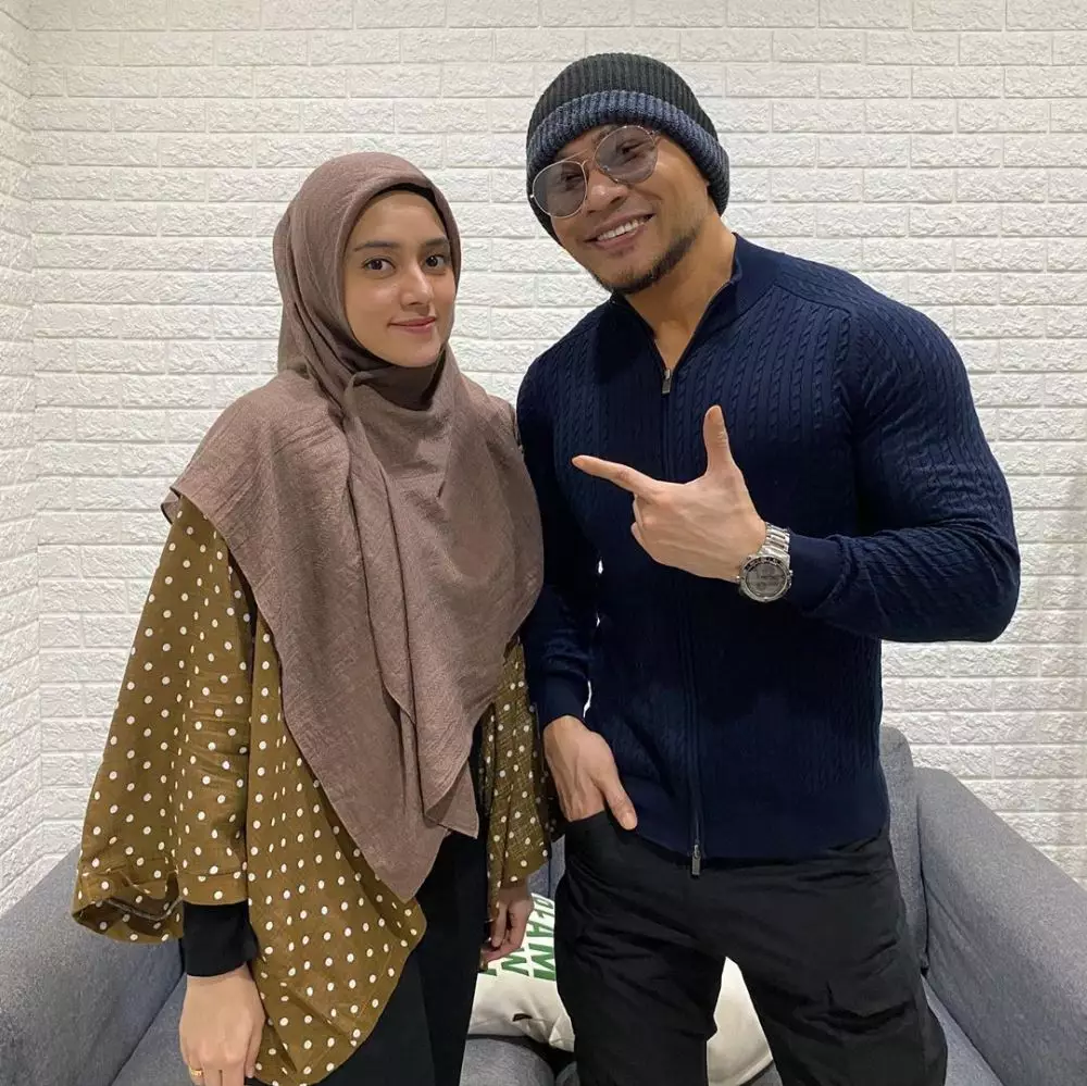 potret 13 seleb saat ketemu artis idola Berbagai sumber