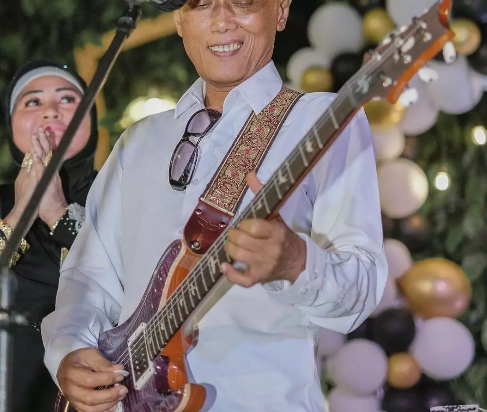 Momen ultah ayah Via Vallen ke-56 © berbagai sumber