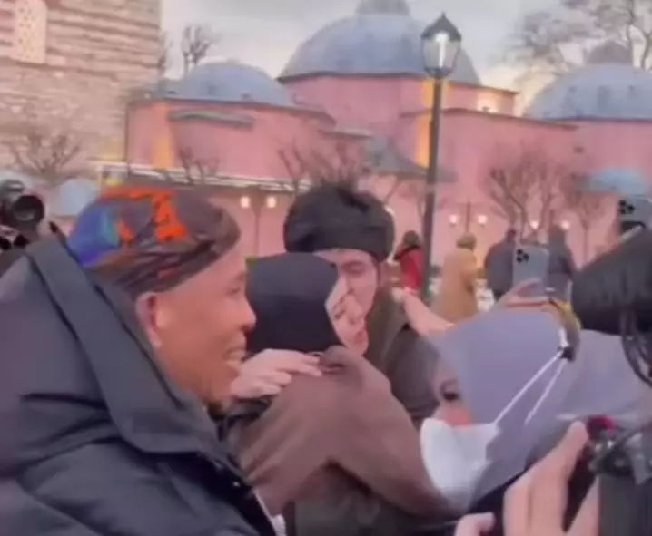 potret kebersamaan Atta Halilintar dan ibu © berbagai sumber potret kebersamaan Atta Halilintar dan ibu © berbagai sumber