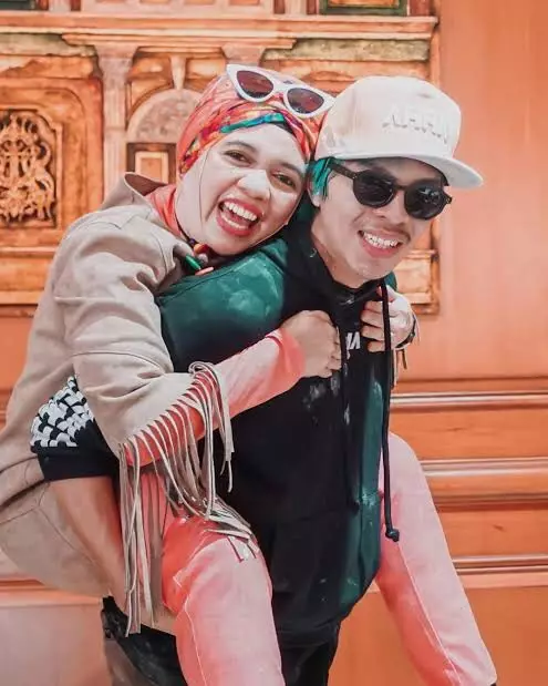 potret kebersamaan Atta Halilintar dan ibu © berbagai sumber potret kebersamaan Atta Halilintar dan ibu © berbagai sumber