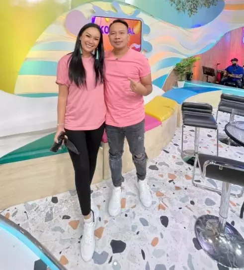 potret mesra Kalina Ocktaranny & Vicky Prasetyo © Instagram