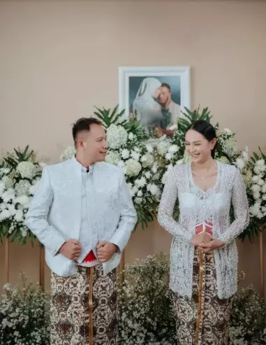 potret mesra Kalina Ocktaranny & Vicky Prasetyo © Instagram