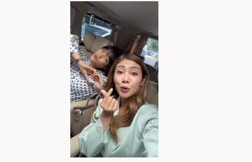 Fuji dan para crazy rich © Instagram Fuji dan para crazy rich © Instagram