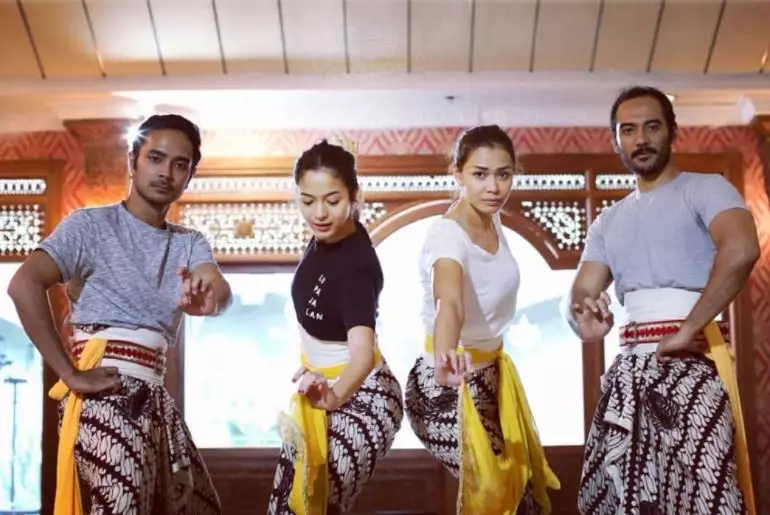 Putri Marino dan Marthino Lio film kolosal Berbagai sumber