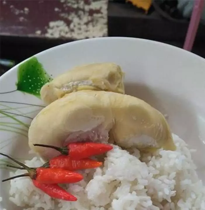 makanan dicampur buah nyeleneh banget © 1cak.com makanan dicampur buah nyeleneh banget © 1cak.com