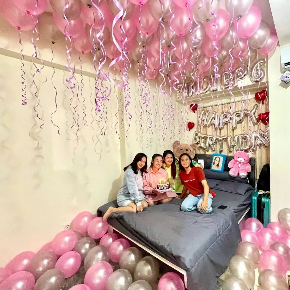 Momen ultah Findi Artika Bintang Pantura 6 © Instagram Momen ultah Findi Artika Bintang Pantura 6 © Instagram