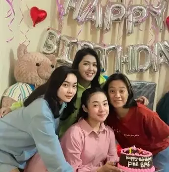 Momen ultah Findi Artika Bintang Pantura 6 © Instagram Momen ultah Findi Artika Bintang Pantura 6 © Instagram