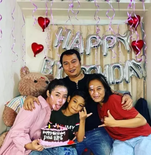 Momen ultah Findi Artika Bintang Pantura 6 © Instagram Momen ultah Findi Artika Bintang Pantura 6 © Instagram