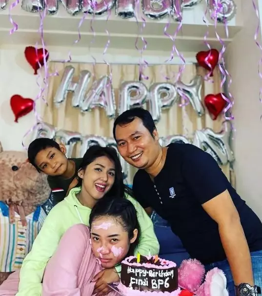 Momen ultah Findi Artika Bintang Pantura 6 © Instagram Momen ultah Findi Artika Bintang Pantura 6 © Instagram