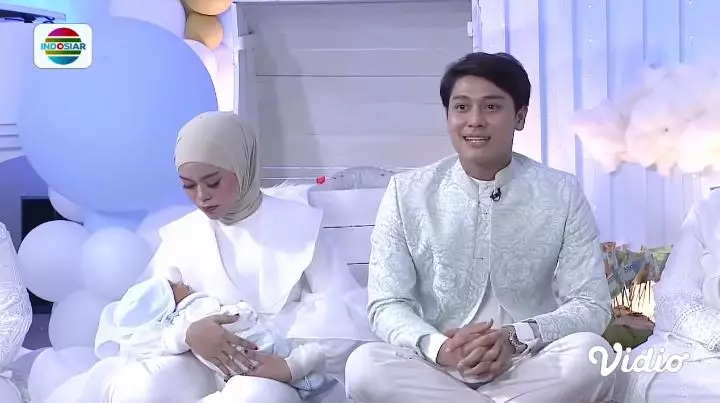 momen akikah anak lesty dan rizky billar © YouTube