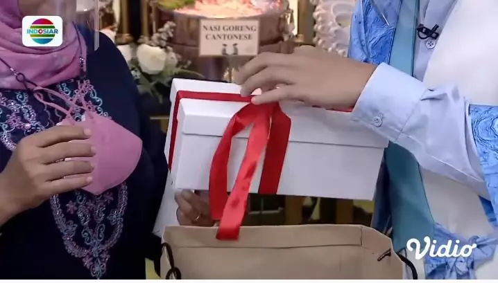 bingkisan akikah anak lesty dan billar © YouTube bingkisan akikah anak lesty dan billar © YouTube