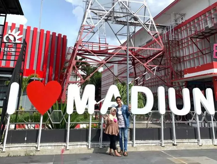 Potret kebersamaan Kekeyi dan pacar barunya Berbagai sumber  Potret kebersamaan Kekeyi dan pacar barunya Berbagai sumber