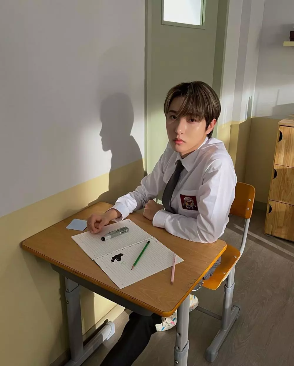 potret NCT Dream pakai seragam SMA © berbagai sumber