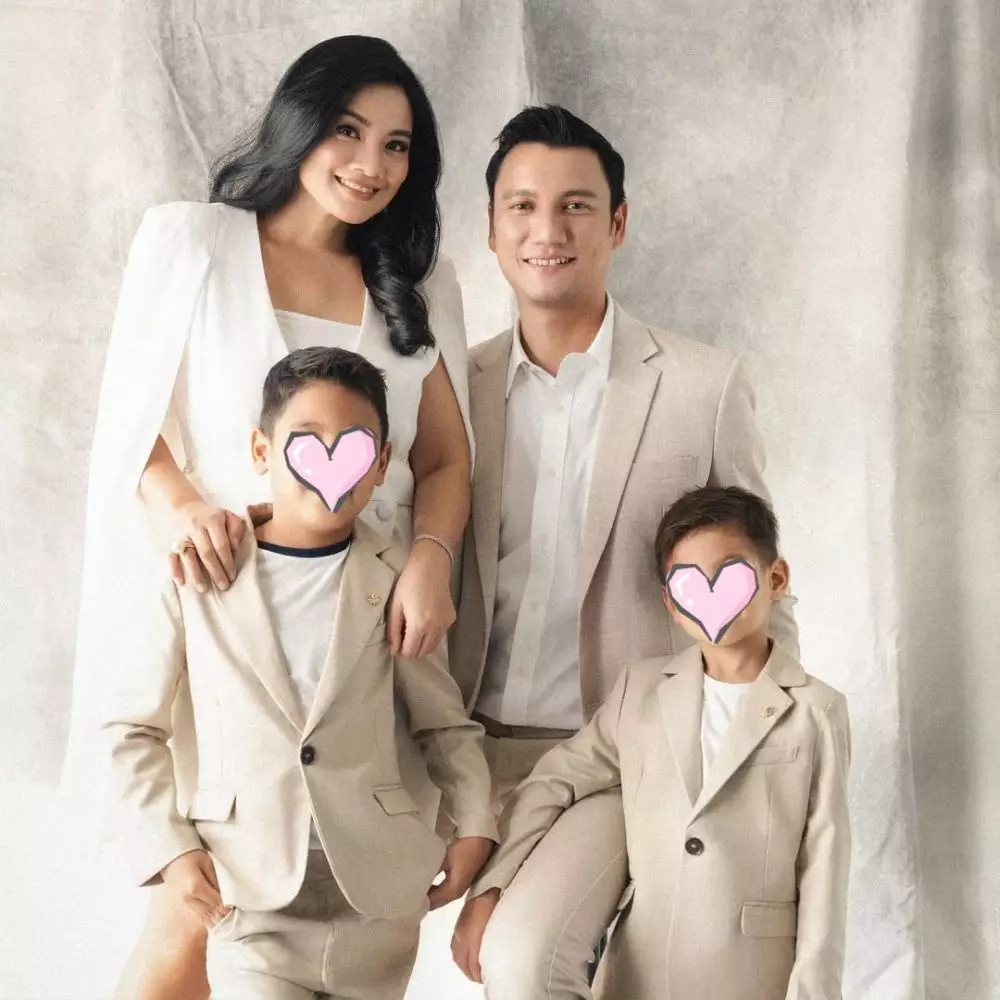 kemesraan titi kamal dan christian sugino dari pacaran © berbagai sumber