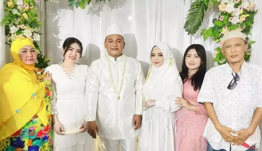 kedekatan Via Vallen dan ibu © Instagram kedekatan Via Vallen dan ibu © Instagram