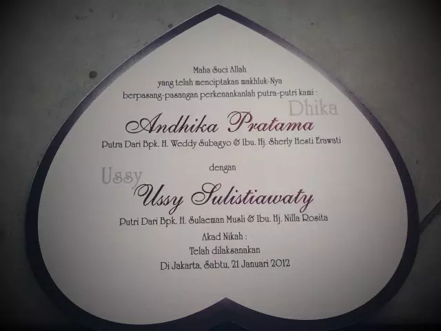 potret undangan nikah penyanyi © berbagai sumber potret undangan nikah penyanyi © berbagai sumber