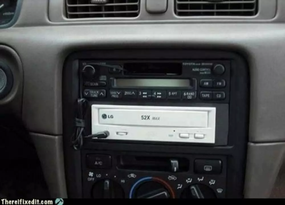 aksesori tambahan di mobil © berbagai sumber