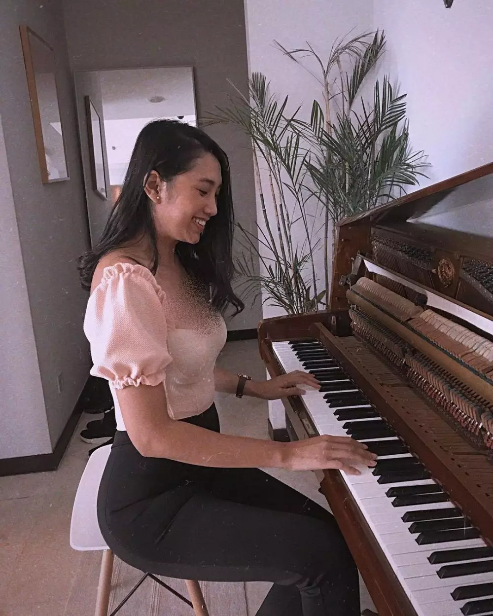 potret keseharian Lastri Layangan Putus ini stylish abis Instagram