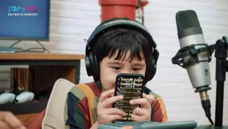 Wallpaper HP YouTuber Berbagai sumber 