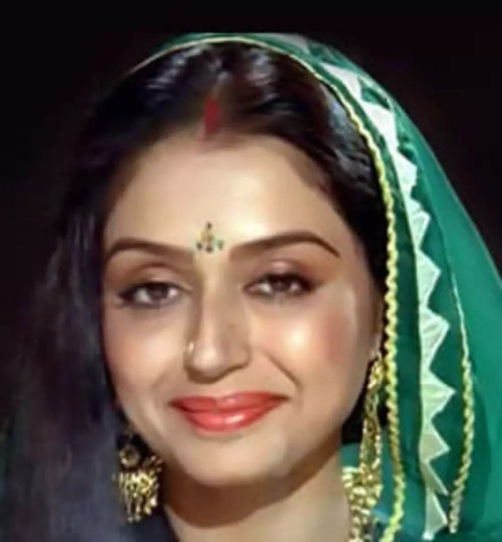 Gunvanti Uttaran masa muda Berbagai sumber Gunvanti Uttaran masa muda Berbagai sumber