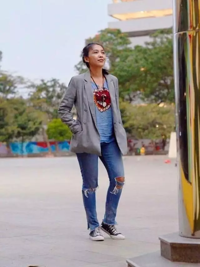 gaya Mbok Tun di keseharian © Instagram gaya Mbok Tun di keseharian © Instagram