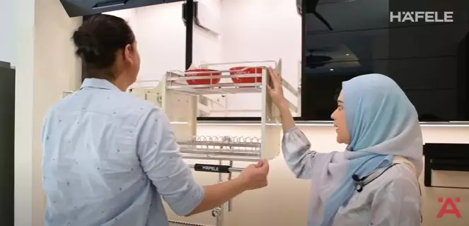 Potret terbaru dapur Cut Meyriska usai ditata ulang © YouTube