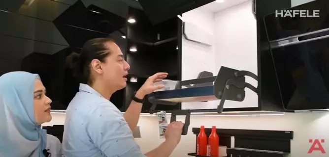 Potret terbaru dapur Cut Meyriska usai ditata ulang © YouTube