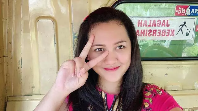 Potret tanpa makeup biduan dangdut koplo Berbagai sumber 