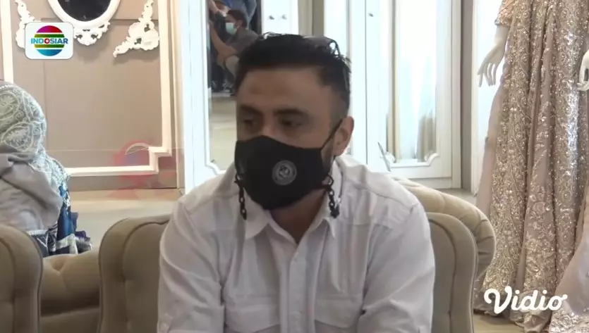 Kisah perjalanan cinta Rizal Djibran dan Sarah © berbagai sumber