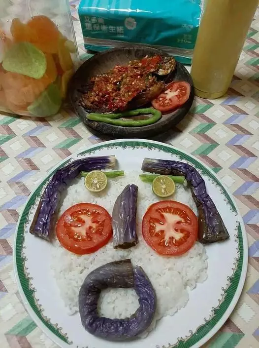 bentuk lucu makanan rumahan © berbagai sumber bentuk lucu makanan rumahan © berbagai sumber