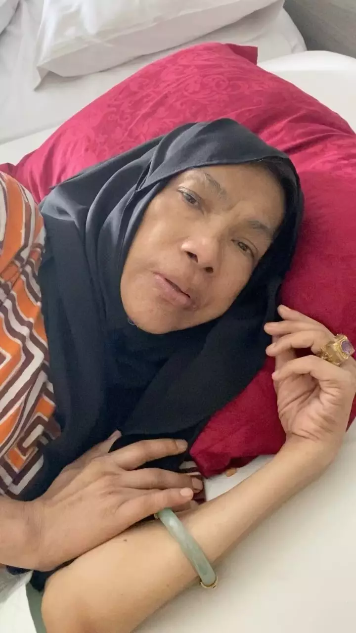 Transformasi Dorce Gamalama dari awal karier hingga kini Instagram