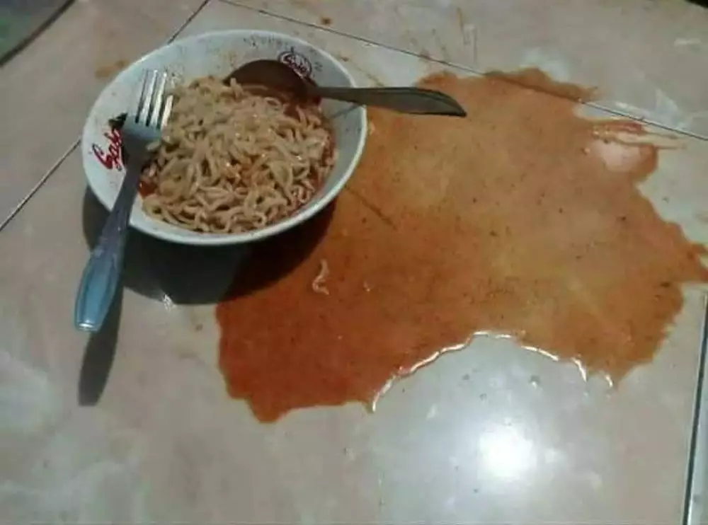 nyaris apes waktu mau makan ngeselin © Instagram nyaris apes waktu mau makan ngeselin © Instagram