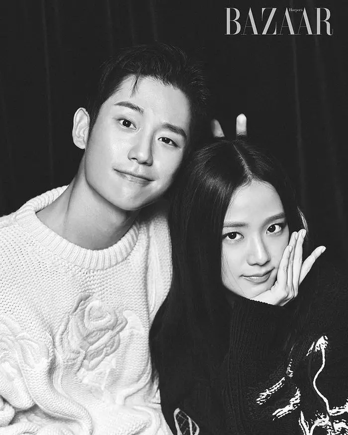 Potret akrab Jisoo Blackpink dan Jung Hae-in © berbagai sumber Potret akrab Jisoo Blackpink dan Jung Hae-in © berbagai sumber