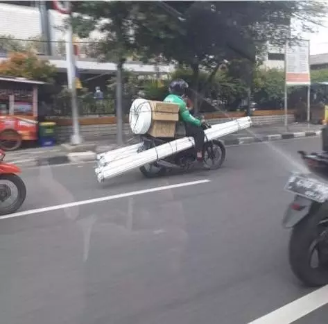 bawaan driver ojek online besar banget © Instagram bawaan driver ojek online besar banget © Instagram