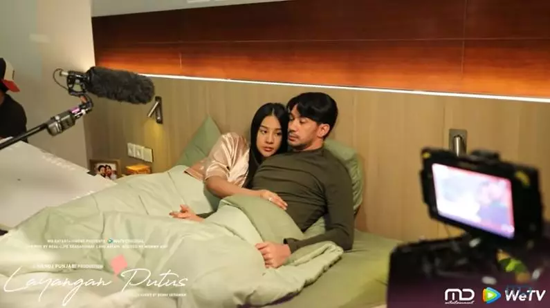 potret di balik layar Layangan Putus Berbagai sumber potret di balik layar Layangan Putus Berbagai sumber