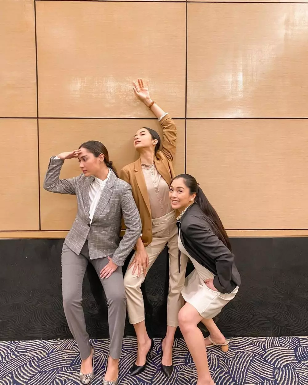 potret di balik layar Layangan Putus Berbagai sumber potret di balik layar Layangan Putus Berbagai sumber