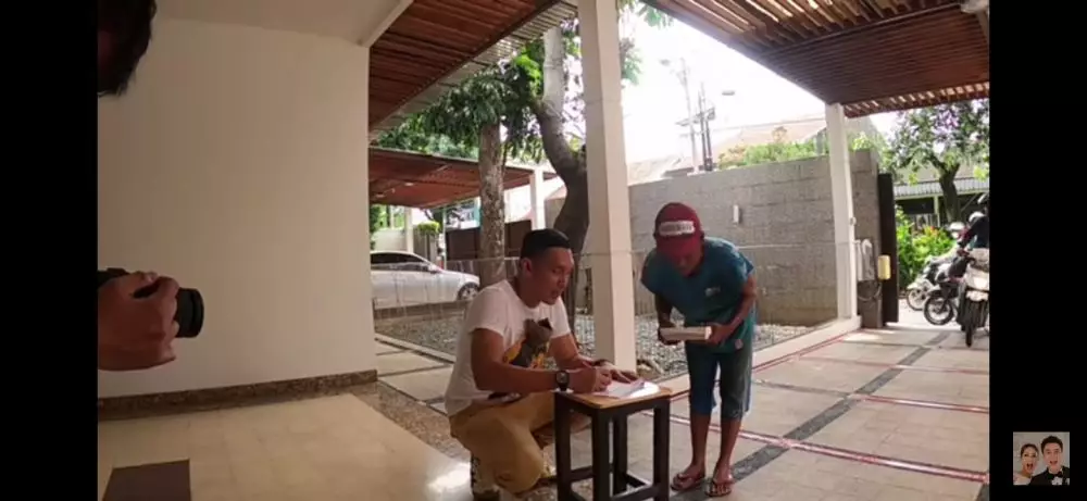 Baim Wong buka rumah makan gratis © 2022 berbagai sumber Baim Wong buka rumah makan gratis © 2022 berbagai sumber