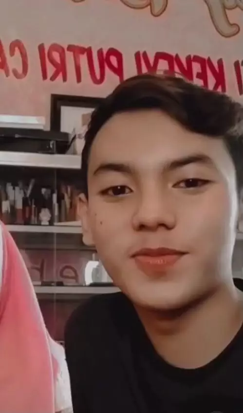 Pesona Egra Conan kekasih baru Kekeyi Berbagai sumber 