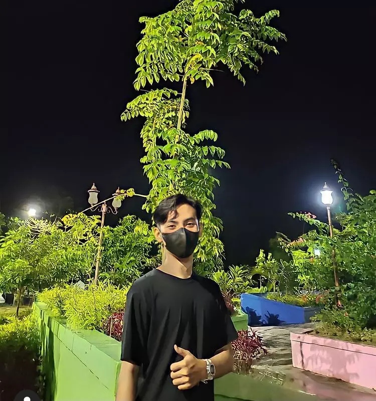 Pesona Egra Conan kekasih baru Kekeyi Berbagai sumber 