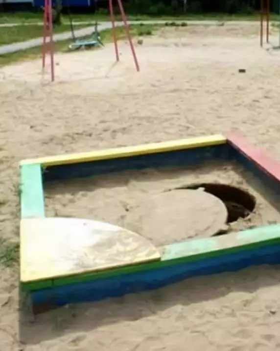 penampakan di taman bermain bingungin © Instagram penampakan di taman bermain bingungin © Instagram