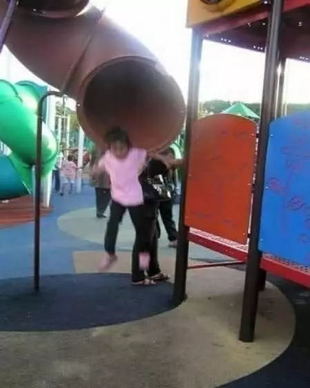 penampakan di taman bermain bingungin © Instagram penampakan di taman bermain bingungin © Instagram