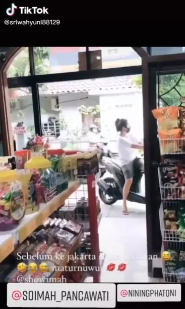 Soimah belanja ke warung © TikTok