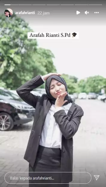 momen kelulusan arafah rianti © Instagram