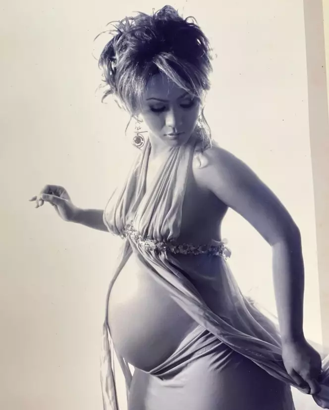 potret lawas maternity shoot Inul Daratista © Instagram