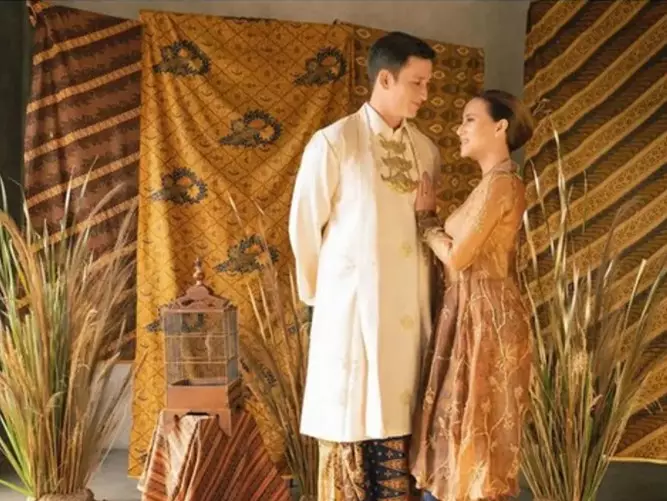 Gaya prewedding terbaru Mike Lewis & Janisaa Pradja © Instagram