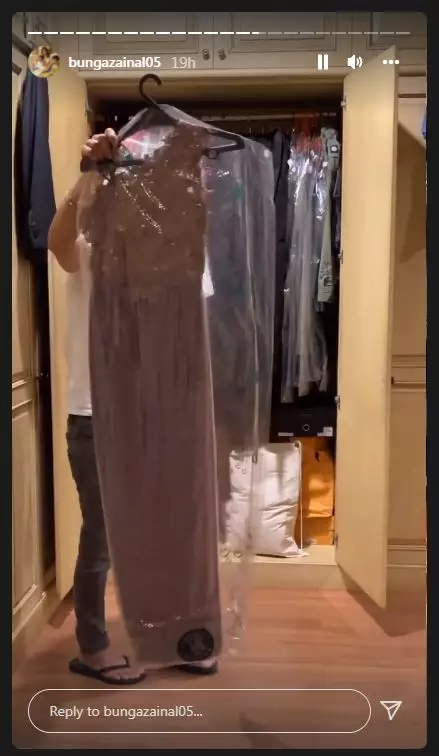 Suami kesal Bunga Zainal belanja mulu Instagram Suami kesal Bunga Zainal belanja mulu Instagram