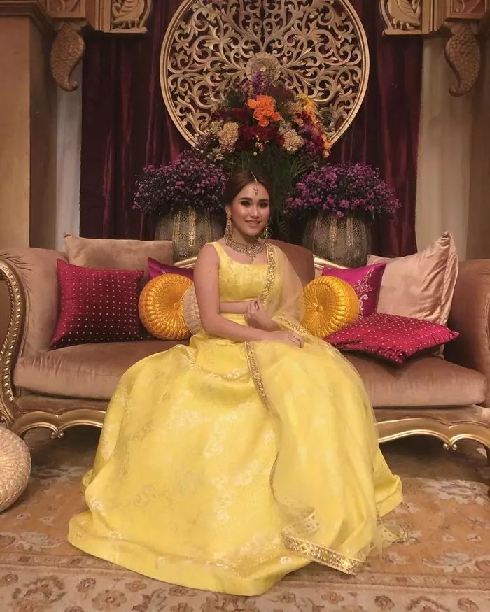 Pesona Ayu Ting Ting pakai baju India © Instagram