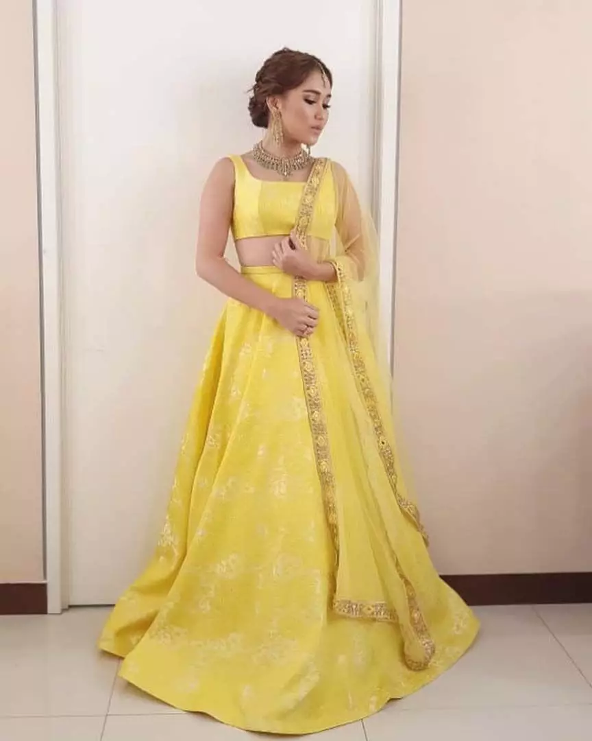 Pesona Ayu Ting Ting pakai baju India © Instagram