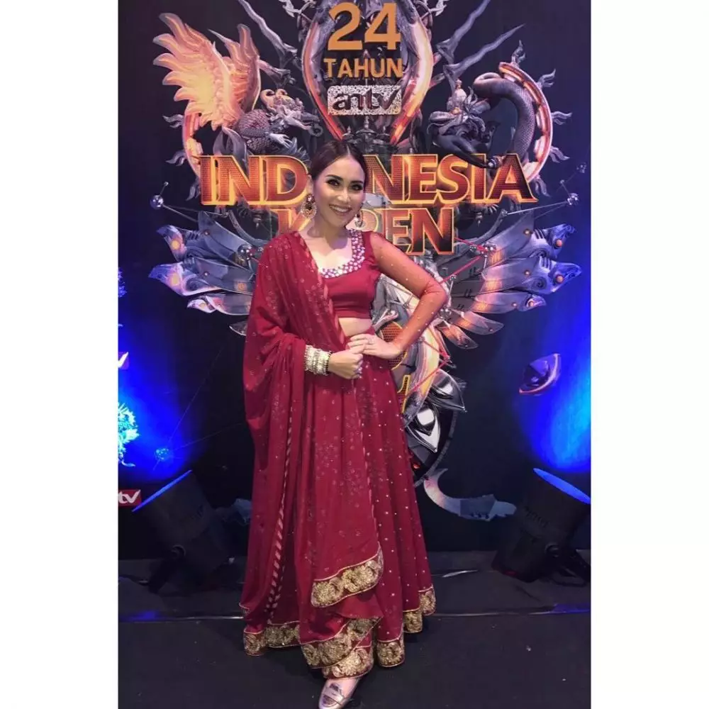 Pesona Ayu Ting Ting pakai baju India © Instagram